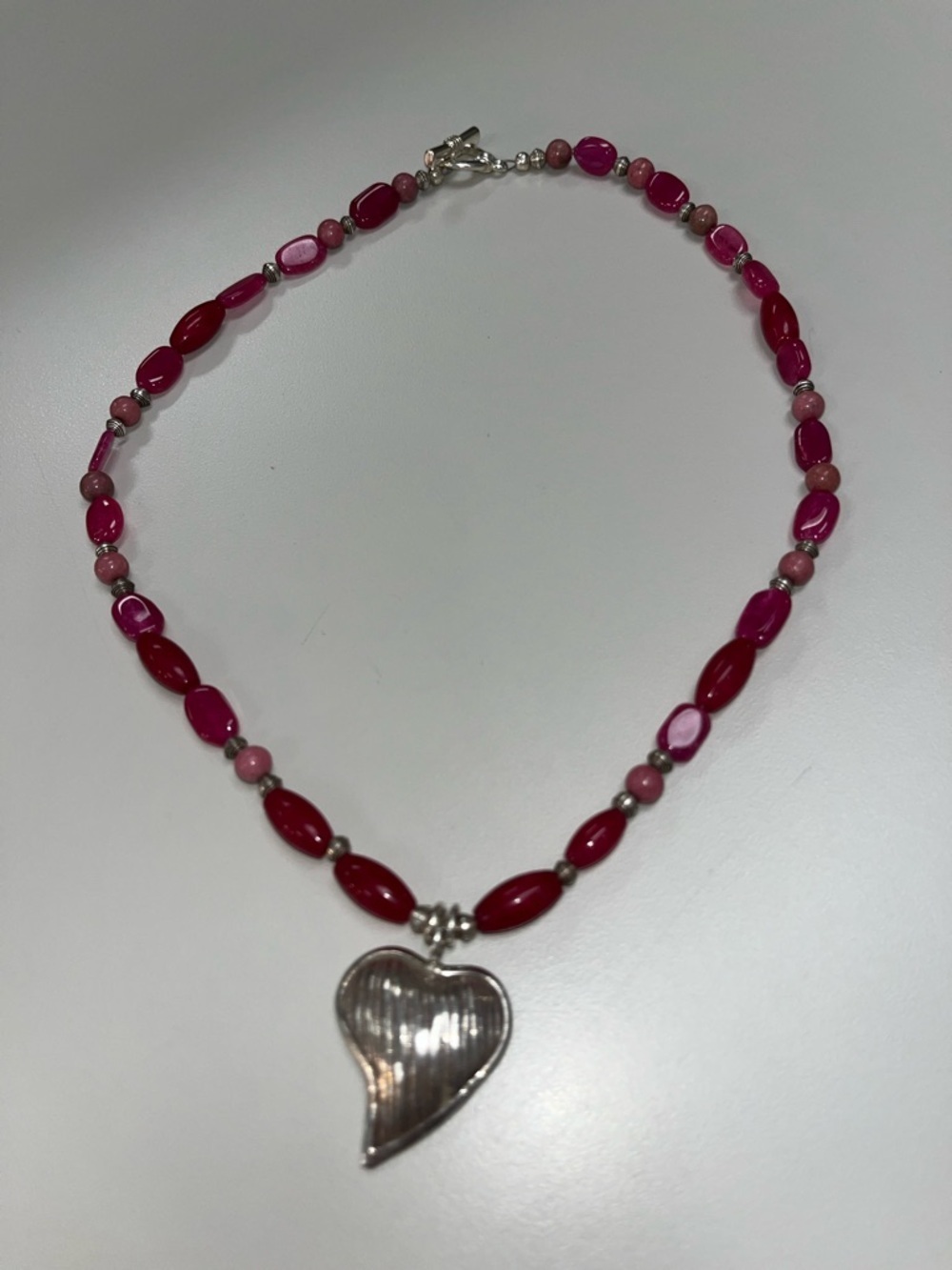 Source Unknown Pink Beaded Necklace with Silver Heart Pendant
